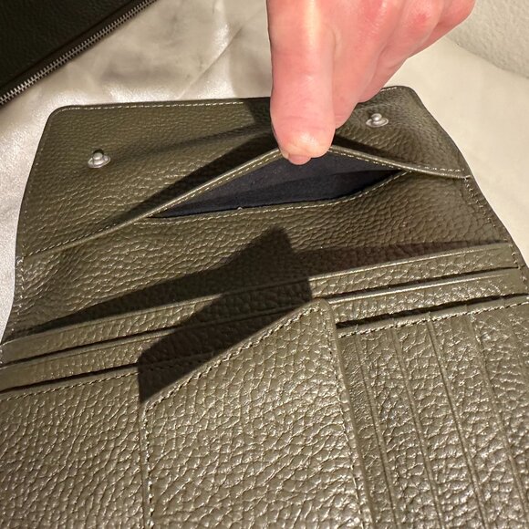AllSaints Pebbled Leather Wallet – Olive Green - Picture 2 of 8